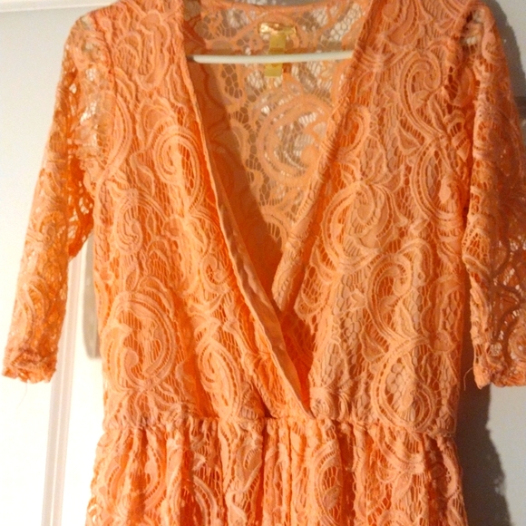 Peach Lace Romper - Picture 5 of 7